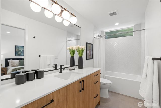 3646 B Greenwood Avenue N, Seattle, WA 98103