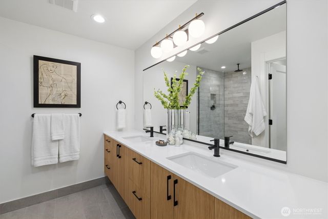 3646 B Greenwood Avenue N, Seattle, WA 98103