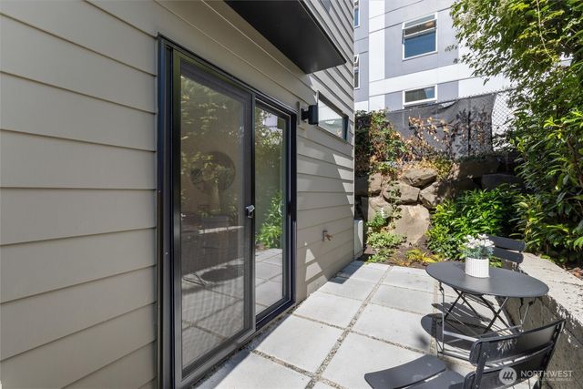 3646 B Greenwood Avenue N, Seattle, WA 98103