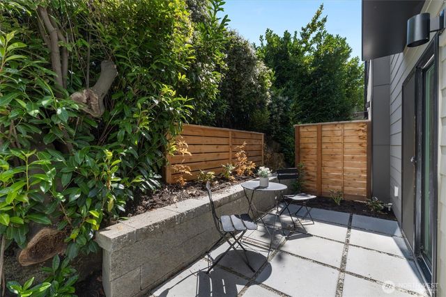 3646 B Greenwood Avenue N, Seattle, WA 98103