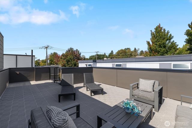 3646 B Greenwood Avenue N, Seattle, WA 98103