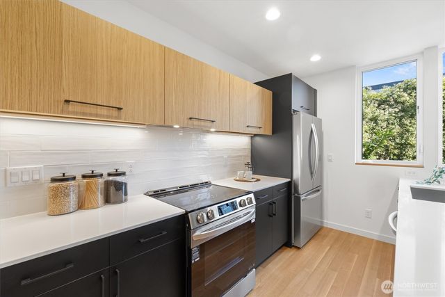 3646 B Greenwood Avenue N, Seattle, WA 98103