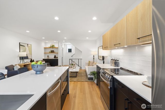3646 B Greenwood Avenue N, Seattle, WA 98103