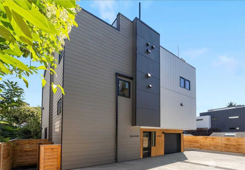 3646 B Greenwood Avenue N, Seattle, WA 98103