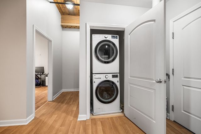 52 Lawrence Dr M206, Lowell, MA 01854