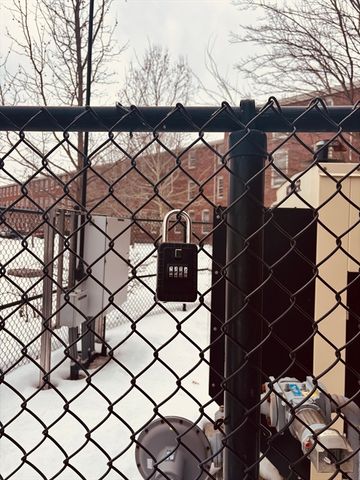 52 Lawrence Dr M206, Lowell, MA 01854