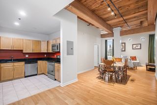 52 Lawrence Dr M206, Lowell, MA 01854