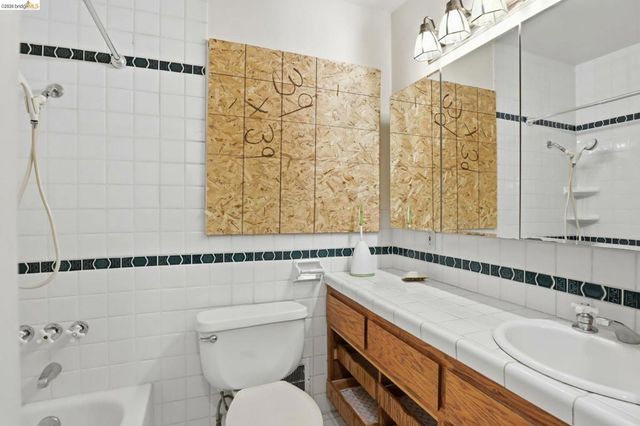 4445 4445 Tompkins Avenue, Oakland, CA 94619