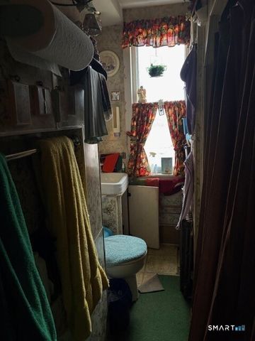 2 Salem Street, Naugatuck, CT 06770