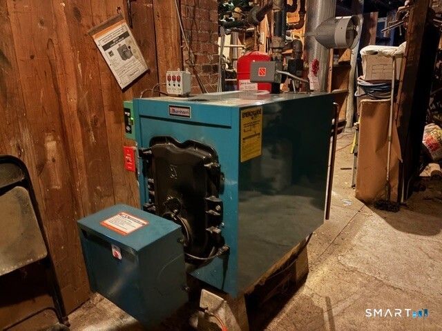 2 Salem Street, Naugatuck, CT 06770