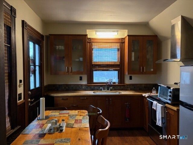 2 Salem Street, Naugatuck, CT 06770