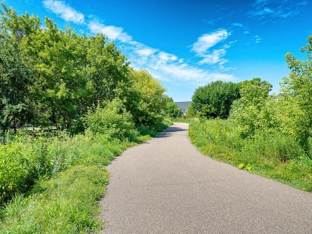 5581 Yucca Lane N, Plymouth, MN 55446