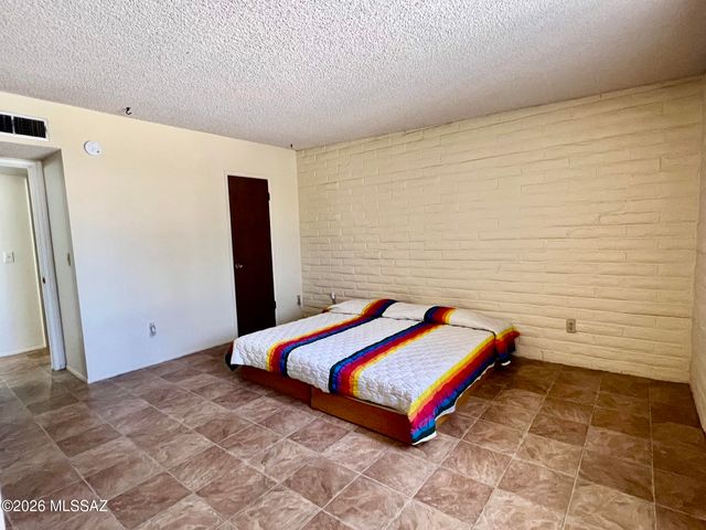 2955 S Kolb Road, Tucson, AZ 85730
