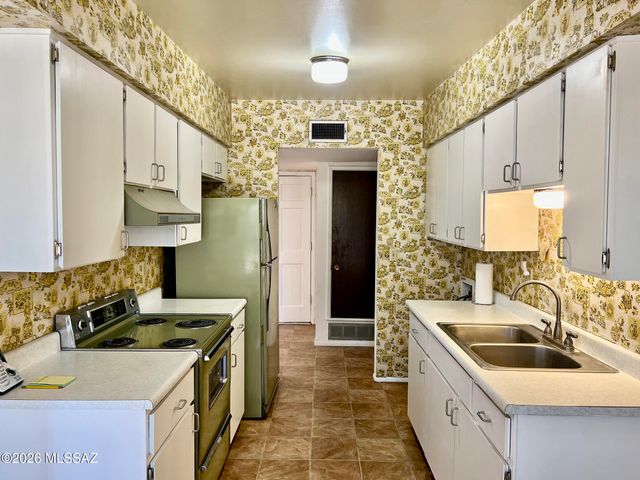 2955 S Kolb Road, Tucson, AZ 85730