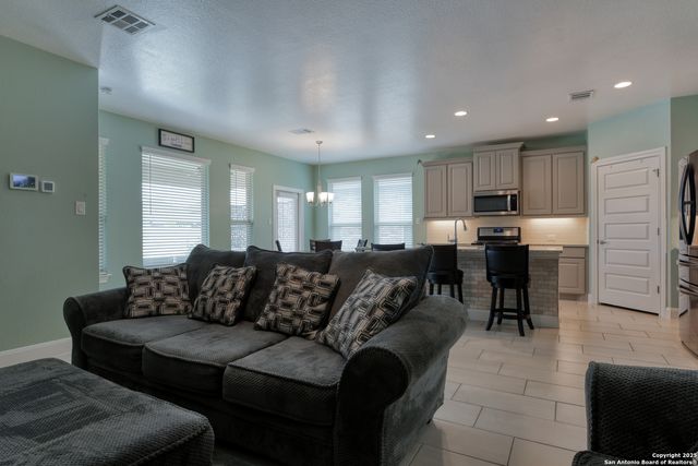9407 Sundrop Valley, San Antonio, TX 78254