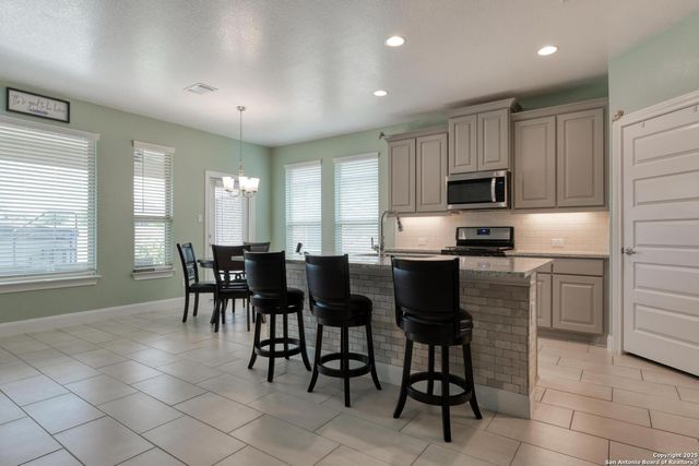 9407 Sundrop Valley, San Antonio, TX 78254