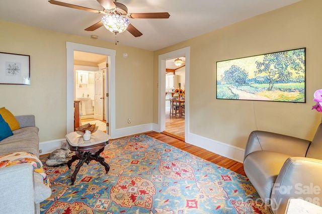 52 Gracelyn Road, Asheville, NC 28804