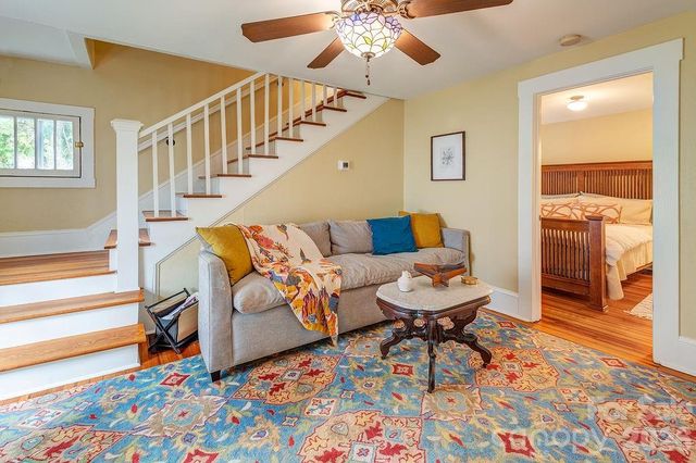 52 Gracelyn Road, Asheville, NC 28804