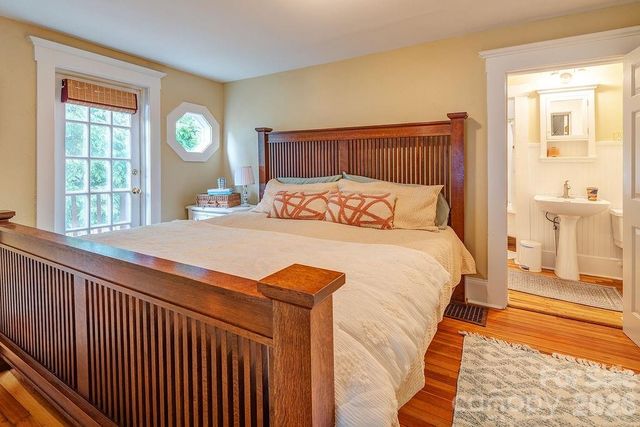 52 Gracelyn Road, Asheville, NC 28804