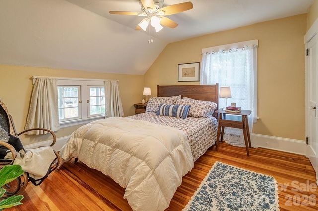 52 Gracelyn Road, Asheville, NC 28804