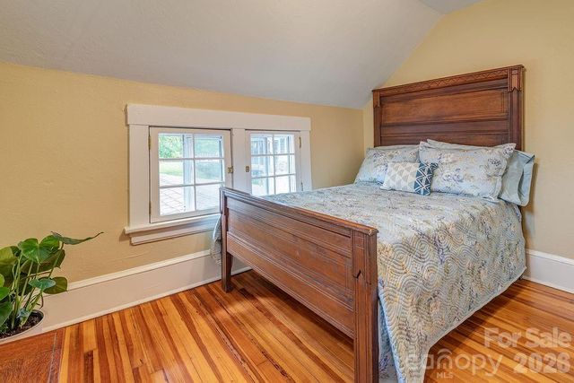 52 Gracelyn Road, Asheville, NC 28804