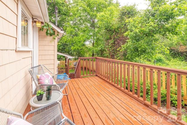 52 Gracelyn Road, Asheville, NC 28804