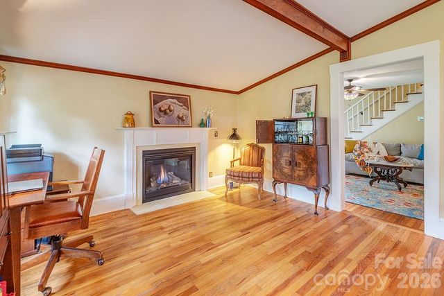 52 Gracelyn Road, Asheville, NC 28804
