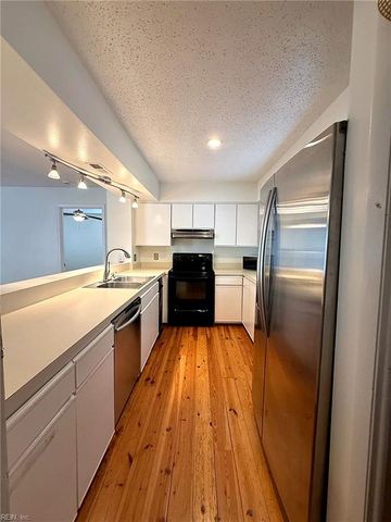 2308 Starfish Rd Apt 101, Virginia Beach, VA 23451