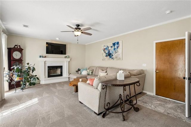 819 NE 116th Terrace, Kansas City, MO 64155