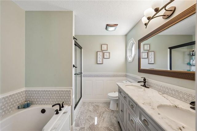 819 NE 116th Terrace, Kansas City, MO 64155