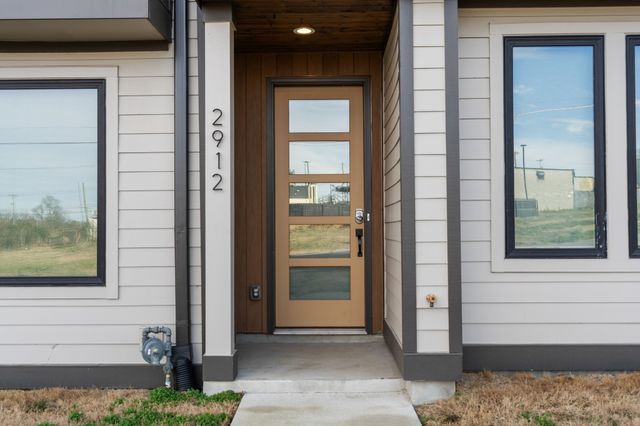 2912 Harlin Dr, Nashville, TN 37211