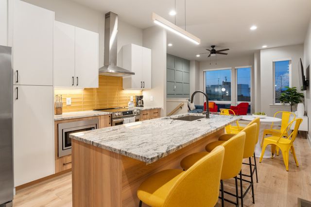 2912 Harlin Dr, Nashville, TN 37211