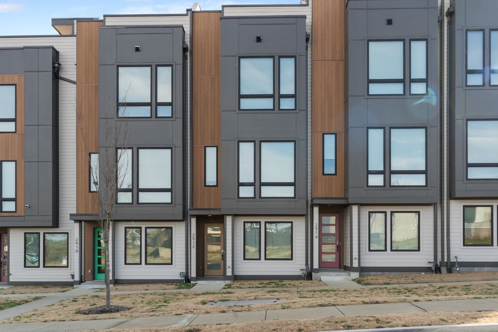 2912 Harlin Dr, Nashville, TN 37211