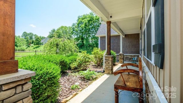 132 Half Moon Trail A, Hendersonville, NC 28792
