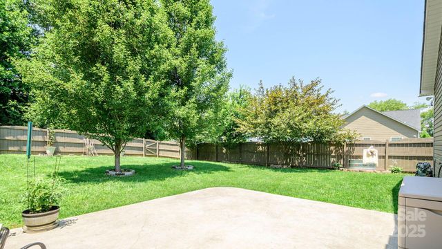 132 Half Moon Trail A, Hendersonville, NC 28792