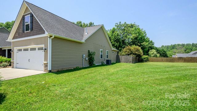 132 Half Moon Trail A, Hendersonville, NC 28792