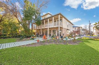 5 Harbor Lane, Kemah, TX 77565