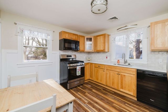 1243 New Boston Rd, Fall River, MA 02720