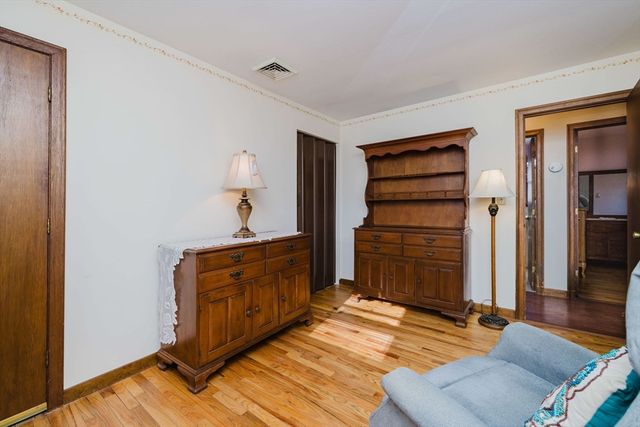 1243 New Boston Rd, Fall River, MA 02720