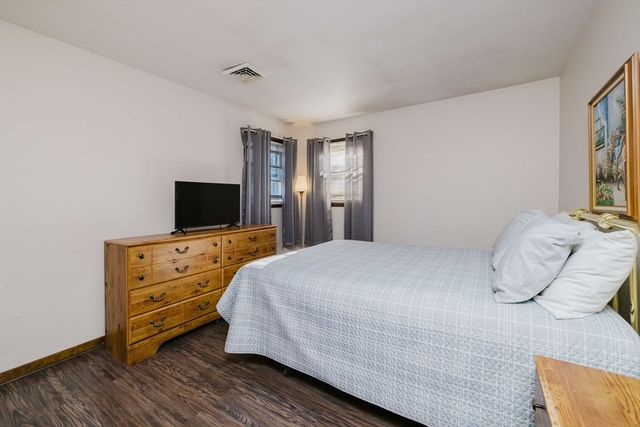 1243 New Boston Rd, Fall River, MA 02720