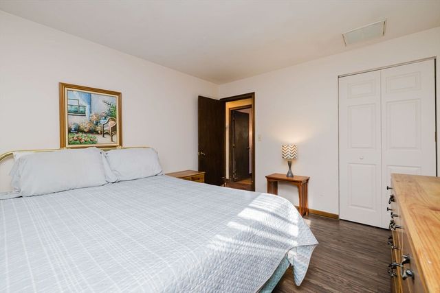 1243 New Boston Rd, Fall River, MA 02720