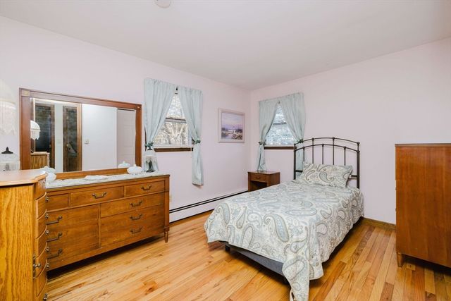 1243 New Boston Rd, Fall River, MA 02720