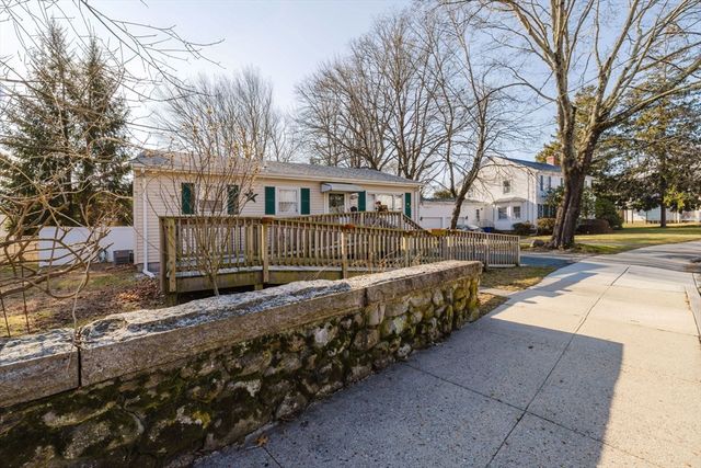 1243 New Boston Rd, Fall River, MA 02720