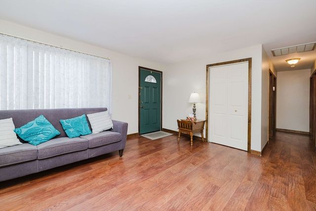 1243 New Boston Rd, Fall River, MA 02720
