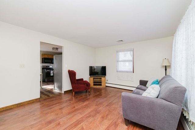 1243 New Boston Rd, Fall River, MA 02720