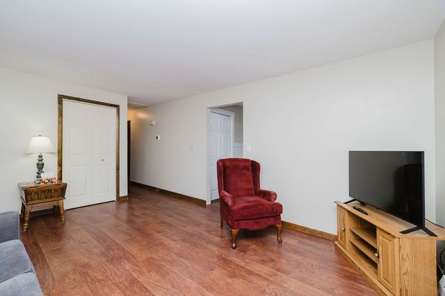 1243 New Boston Rd, Fall River, MA 02720