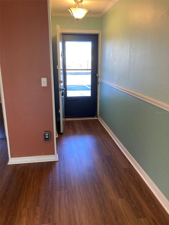 Image 17 of property listing at 5980 TERRACE PARK DRIVE N 108, St Petersburg, FL 33709