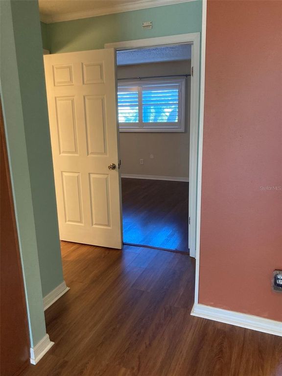 Image 18 of property listing at 5980 TERRACE PARK DRIVE N 108, St Petersburg, FL 33709