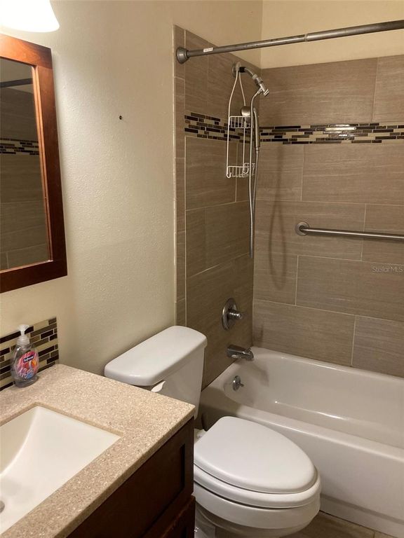 Image 21 of property listing at 5980 TERRACE PARK DRIVE N 108, St Petersburg, FL 33709