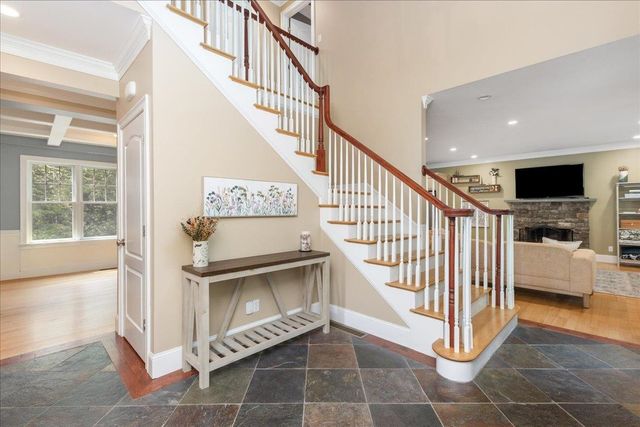 137 Garland Drive, Pelham, NH 03076
